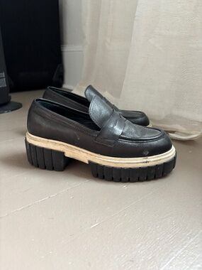 Lintervalle platform loafers